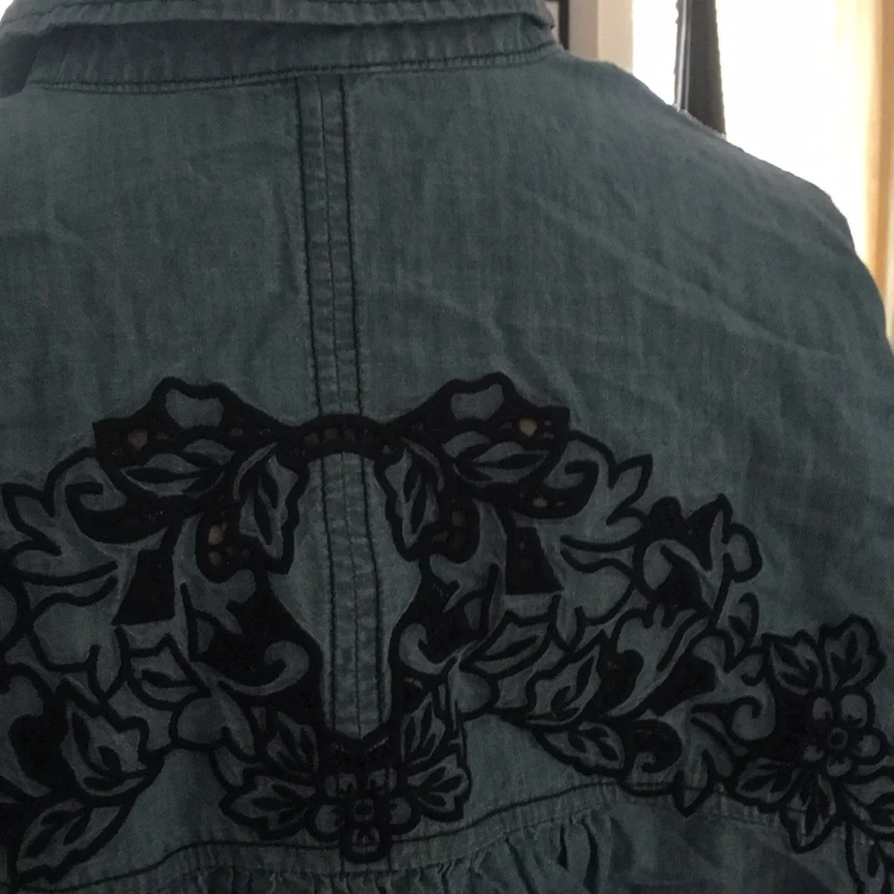 Free people‎ cropped denim shirt